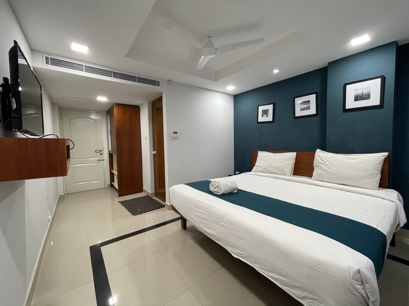 The Reach Hotel — Bathrooms
